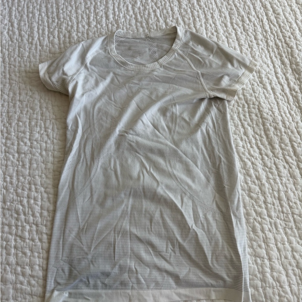 Lululemon short sleeve swiftly tech